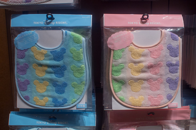 21 ディズニーベビーグッズ30選 赤ちゃん向けtシャツ スタイ おくるみ カバーオール おもちゃ