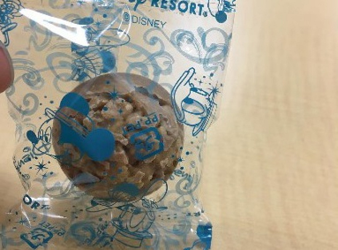 ディズニーランド シーのお土産 チョコレートクランチ お手頃価格がうれしいお菓子 ディズニーランド シーのお土産 チョコレートクランチ お手頃価格がうれしいお菓子