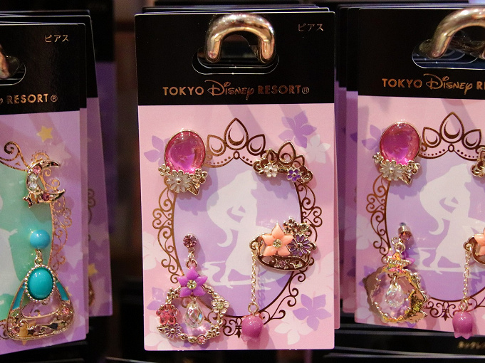 21 ラプンツェルグッズ41選 ディズニーのピアスや文房具など大人かわいいお土産 21 ラプンツェルグッズ41選 ディズニーのピアスや文房具など大人かわいいお土産