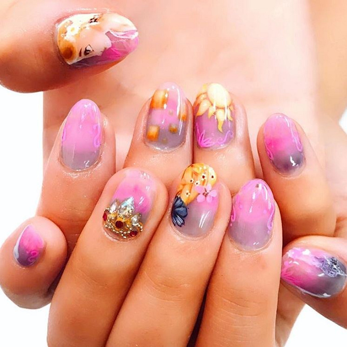 かわいい ラプンツェルネイルのアイデア8選 人気のディズニーネイルを一挙公開 かわいい ラプンツェルネイルのアイデア8選 人気のディズニーネイルを一挙公開