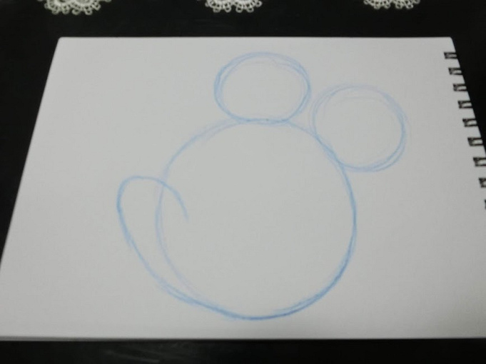 画像で解説 ミッキーの書き方 正面と横顔のミッキーを上手に書く方法