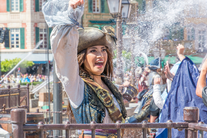 21 夏ディズニーの服装 暑さ対策 持ち物まとめ 熱中症予防と濡れ対策 21 夏ディズニーの服装 暑さ対策 持ち物まとめ 熱中症予防と濡れ対策