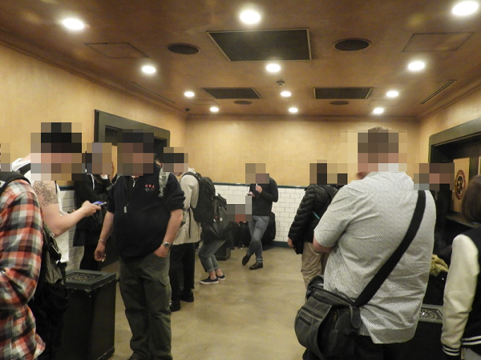 必見 ディズニーシーに喫煙所はある パーク内外の場所まとめ タバコ販売場所も