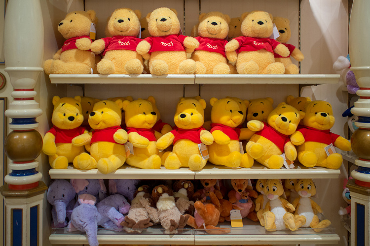 ディズニーのくま あのキャラクターの名前は ディズニーストア ぬいぐるみのキャラクターも ディズニーのくま あのキャラクターの名前は ディズニーストア ぬいぐるみのキャラクターも