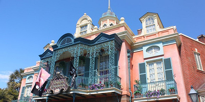 【カリブの海賊】落ちる&怖いポイントは?待ち時間・レストラン・グッズ情報も!