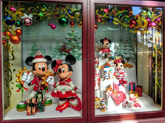 ディズニーのクリスマスツリー ランド シー ホテルのツリーの場所 見どころまとめ グッズ情報も