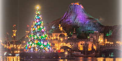 【ディズニーのクリスマスツリー】ランド&シー&ホテルのツリーの場所・見どころまとめ!グッズ情報も!