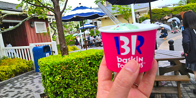 【2025】ユニバのアイスの種類&販売場所は?おすすめのパフェ・サンデー・ひんやりスイーツも!