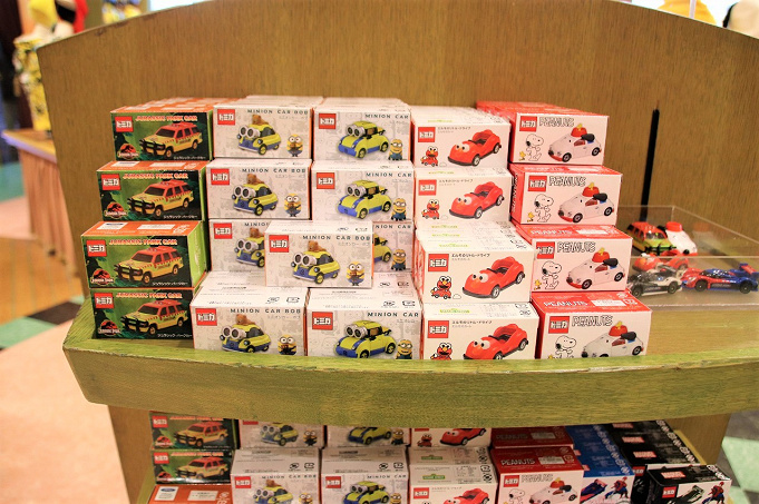 Usj限定 トミカの種類 値段 販売店舗まとめ ミニオンパーク限定 エルモ スヌーピーなど