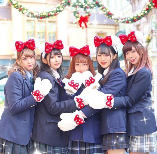 ディズニーの卒業旅行コーデ14選 制服 おそろ リンクコーデなどアイディアいっぱい ディズニーの卒業旅行コーデ14選 制服 おそろ リンクコーデなどアイディアいっぱい