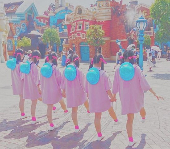 ディズニーの卒業旅行コーデ14選 制服 おそろ リンクコーデなどアイディアいっぱい ディズニーの卒業旅行コーデ14選 制服 おそろ リンクコーデなどアイディアいっぱい