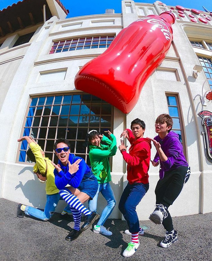 Usj 19年春夏のおすすめコーデ選 パークグッズ活用 シンプル カラフルなアイディアいっぱい