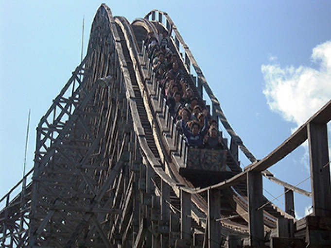 城島高原パークのアトラクション12選 日本初の木製コースターや子供向けアトラクションまとめ