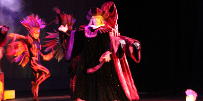 悪役フロローを解説!映画『ノートルダムの鐘』での描かれ方とパークで会えるイケメンフロロー