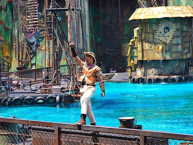 映画 ウォーターワールド とは 登場人物 あらすじ Usjのアトラクションとのつながりを解説 映画 ウォーターワールド とは 登場人物 あらすじ Usjのアトラクションとのつながりを解説