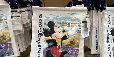 【2025】ディズニーで買える巾着(きんちゃく)グッズまとめ!使い分けができる巾着セットも!