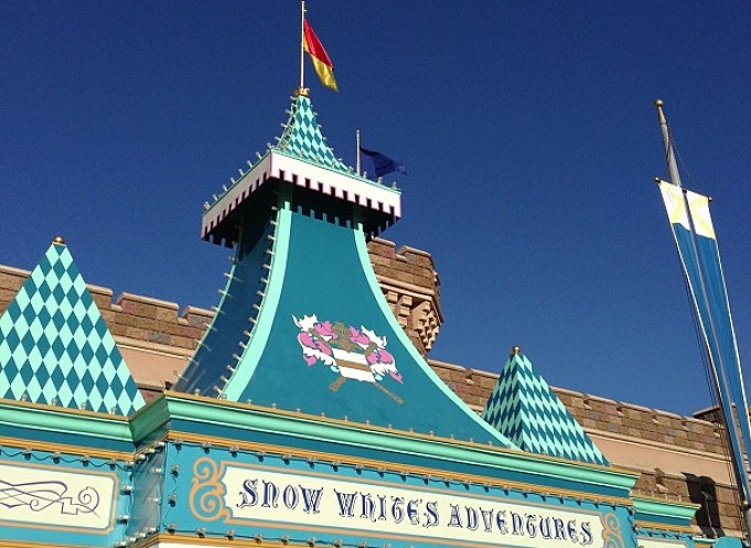 必見 白雪姫と七人のこびとはなぜ怖い ホラー演出の秘密や海外と日本の違いまとめ