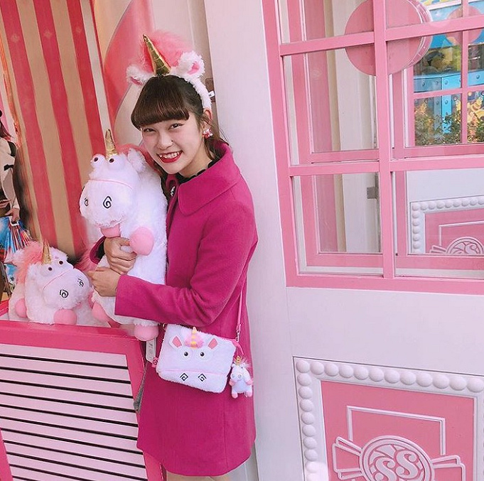 ユニバの春コーデ9選 春カラーにパークグッズを追加したコーデで春のユニバを楽しもう