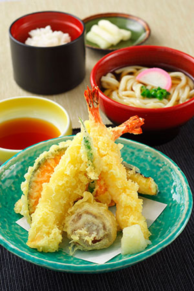 ディズニーの和食レストランはこの3つ 北斎 櫻 花 限定メニューも