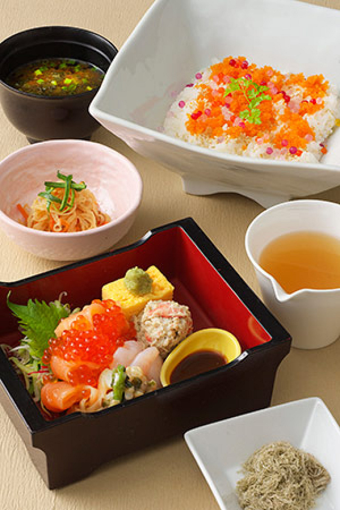 ディズニーの和食レストランはこの3つ 北斎 櫻 花 限定メニューも