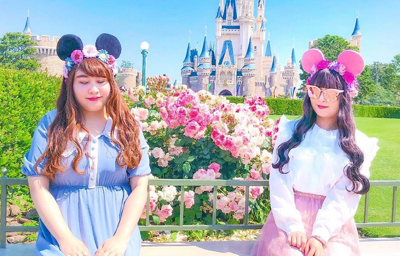 22 ディズニーヘアバンドの付け方 コーディネートまとめ キャラクター別ヘアアレンジ方法も 22 ディズニーヘアバンドの付け方 コーディネートまとめ キャラクター別ヘアアレンジ方法も