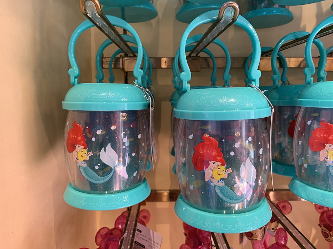 ディズニーの光るおもちゃ 選 ペンダント型 ランタン型 スティック型など 値段 販売場所も ディズニーの光るおもちゃ 選 ペンダント型 ランタン型 スティック型など 値段 販売場所も