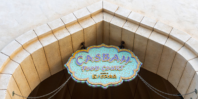 【ディズニーシーのカレー屋さん】カスバ・フードコートまとめ!メニューや穴場の時間は?