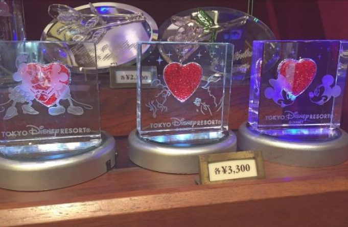 ディズニーランドでお土産に買いたい小物15選 プリンセスやお揃いグッズも