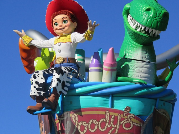 ディズニーの赤いキャラ 30種類まとめ プリンセス ヴィランズやマイナーキャラクターなど