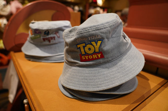 21秋 ディズニーの帽子 ファンキャップ一覧 イヤーハットなどの被り物でおそろコーデ