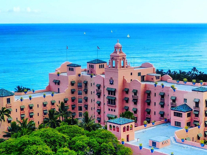 【ハワイ】人気ホテルのロイヤルハワイアン完全ガイド！ピンクパレスの最高級スイートルームも♪