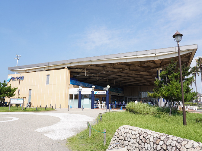 【アクセス】新江ノ島水族館（えのすい）への電車・車での行き方！最寄り駅からのルートを写真付き解説！駐車場も！