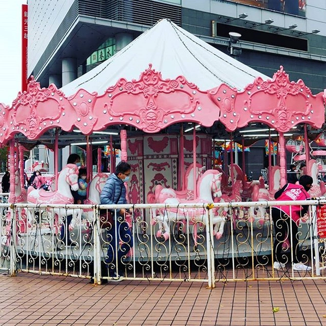 新光三菱台北天母店にあるメリーゴーランド