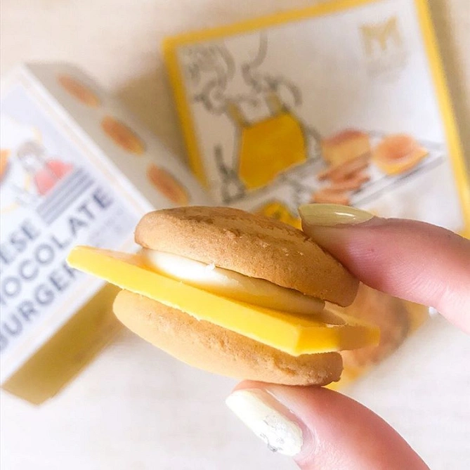 マイキャプテンチーズTOKYO「チーズチョコレートハンバーガー：550円～」