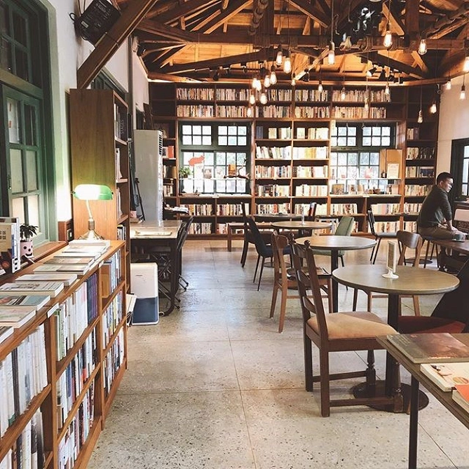 閲樂書店