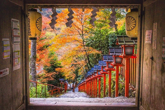 貴船神社