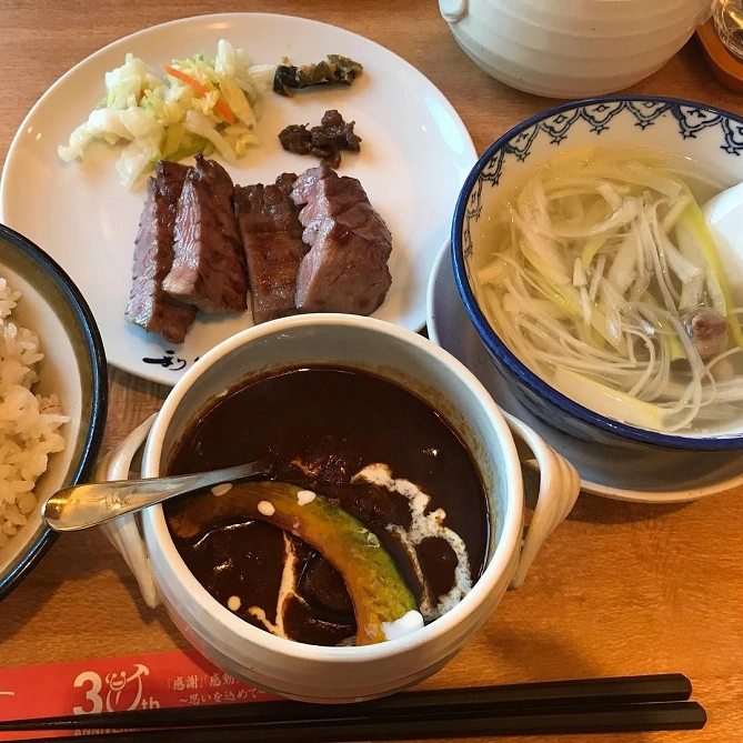 牛たん炭焼 利久