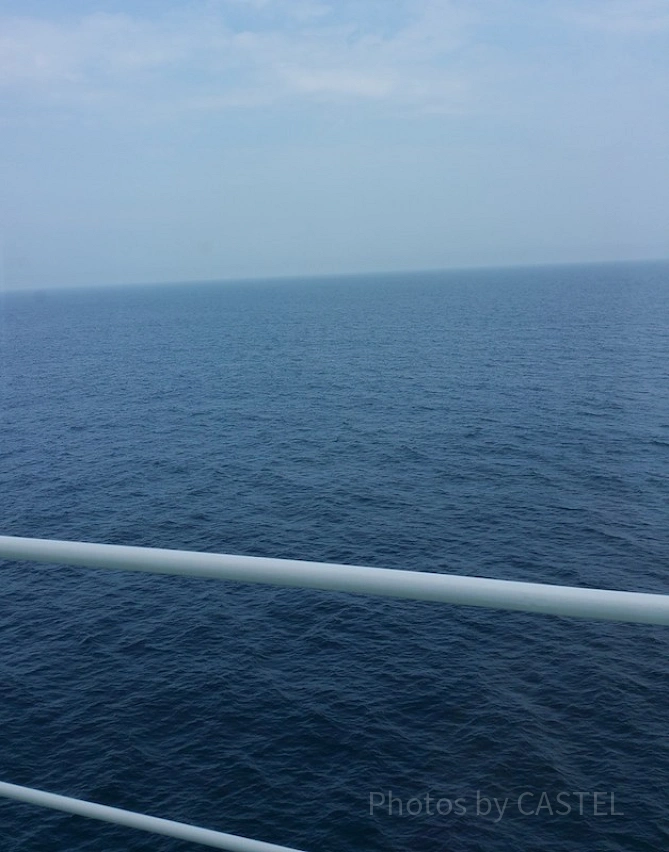 青々とした海がひろがる
