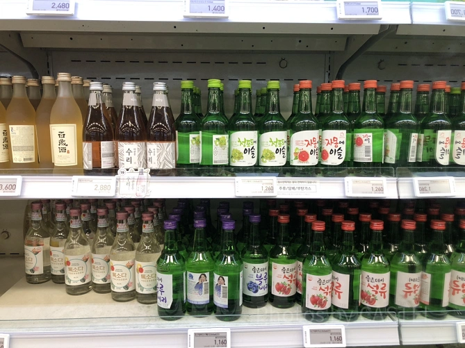 フルーツ味のカラフルな焼酎