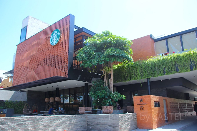 スターバックスリザーブデワタ外観
