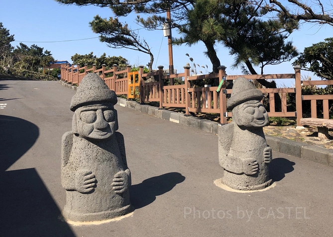 済州島のトルハルバンと呼ばれる石像