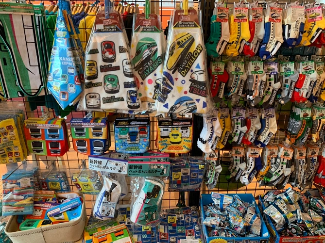 シュッシュポポンで販売されている鉄道グッズ