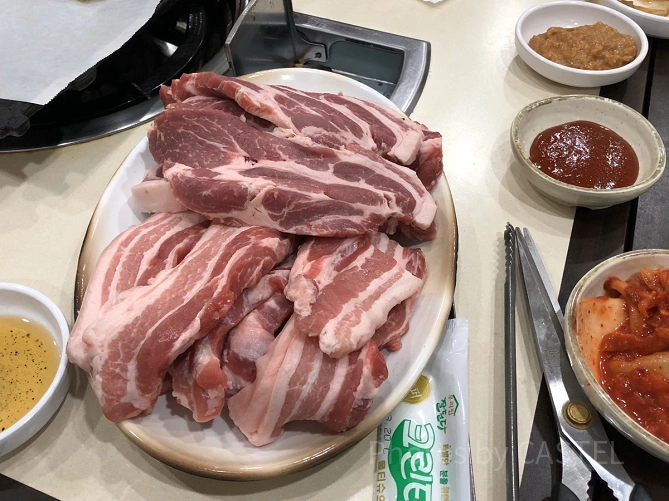 厚めにカットされた豚肉