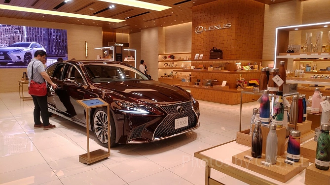 LEXUS MEETS