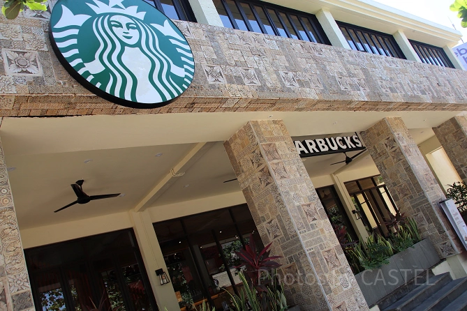 GWKカルチュラルパークのスタバ