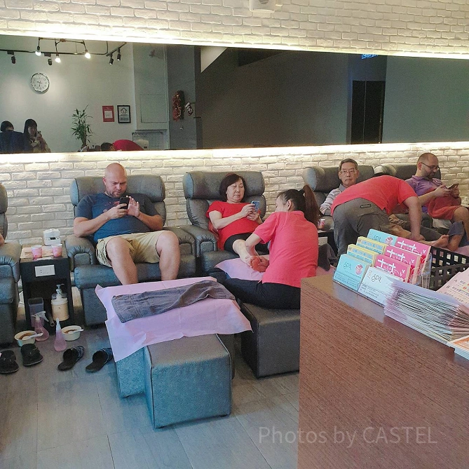 観光客はもちろん地元台湾人も多く利用しています。