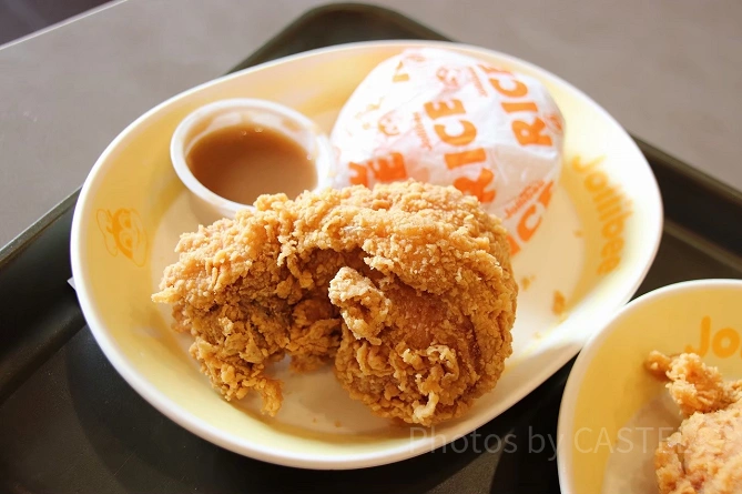 Jollibee（ジョリビー）のオリジナルチキンとライス