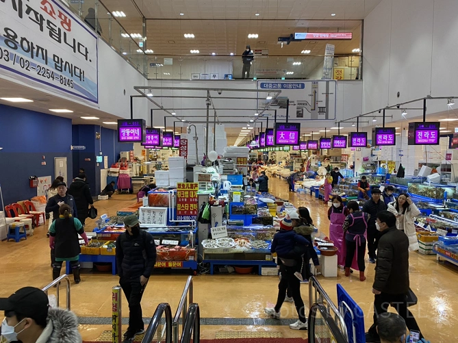 ノリャンジン水産市場