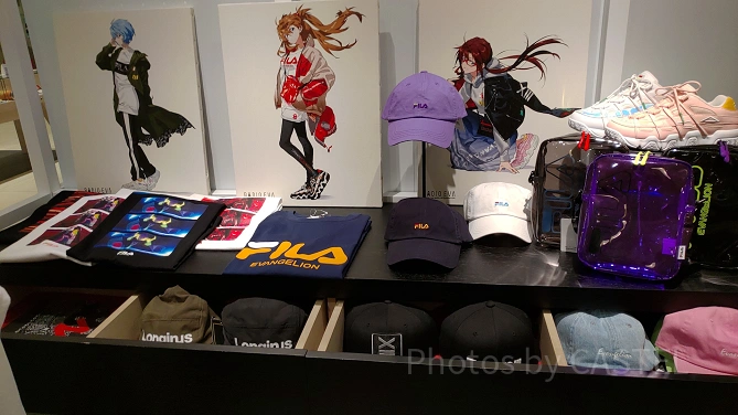 エヴァンゲリオンとコラボした各種グッズ