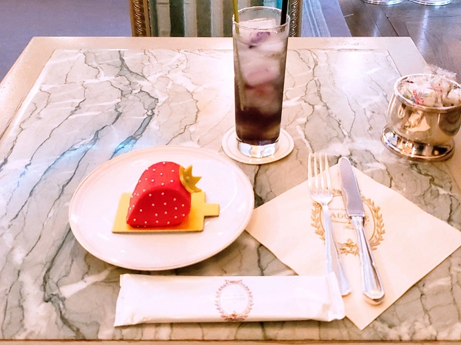 【女子必見】東京都内のかわいいカフェ14選！女心をくすぐるスイーツやドリンクを紹介♪